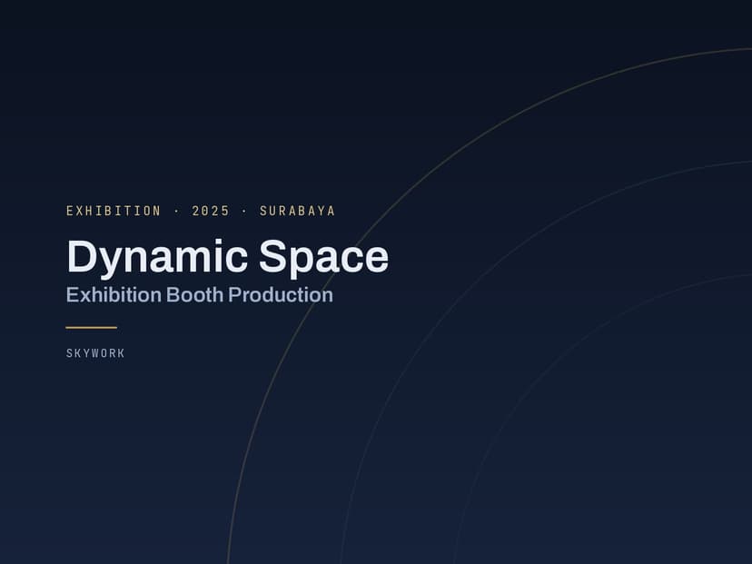Sampul proyek Dynamic Space — kartu tipografis berlatar navy gelap, judul putih, dengan busur emas melengkung di sisi kanan